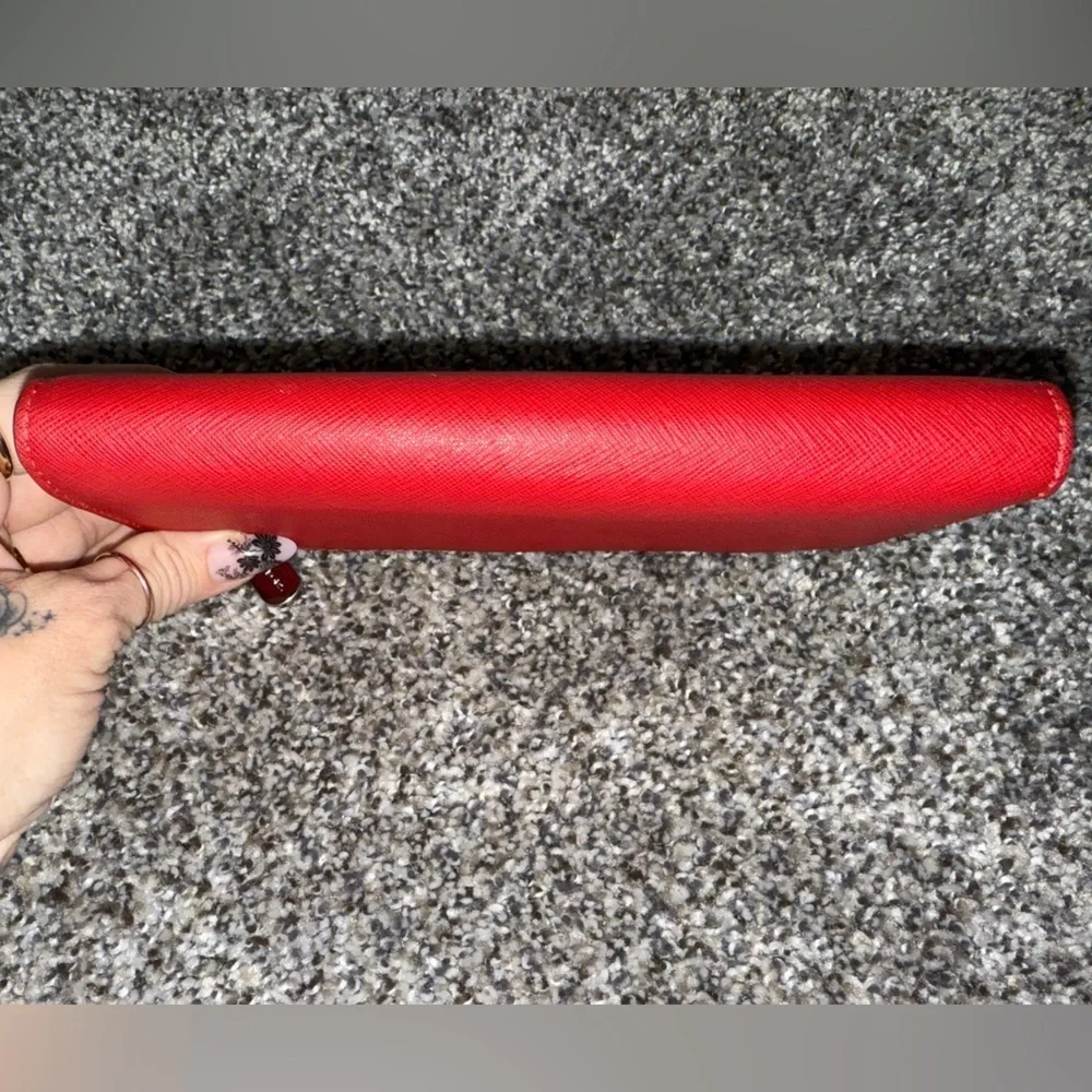 Michael Kors red zipper wallet - Picture 2 of 10